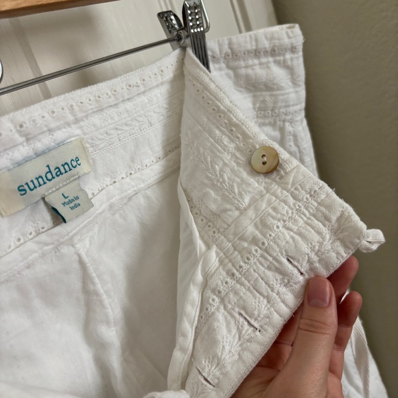 Sundance White Eyelet Button Front Pants Size Large - Picture 7 of 10